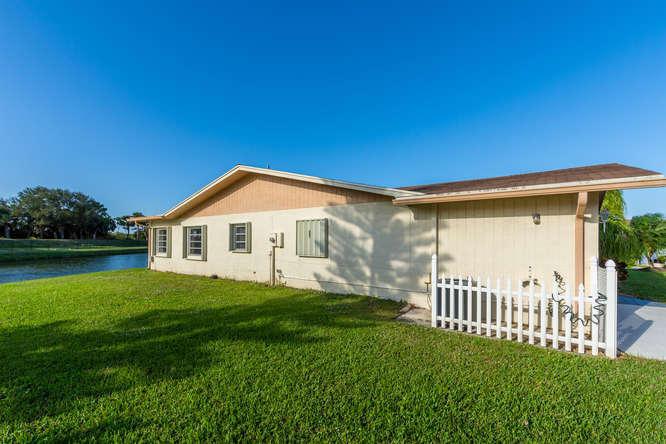 DELRAY VILLAS 2 - Residential