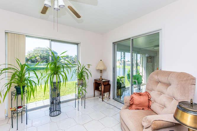 DELRAY VILLAS 2 - Residential