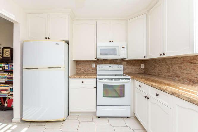 DELRAY VILLAS 2 - Residential