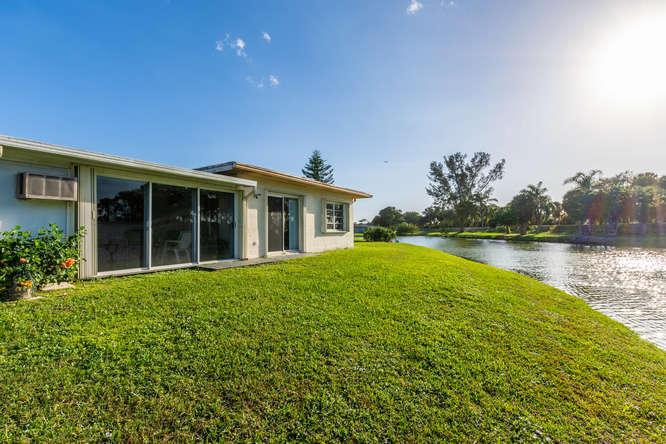 DELRAY VILLAS 2 - Residential