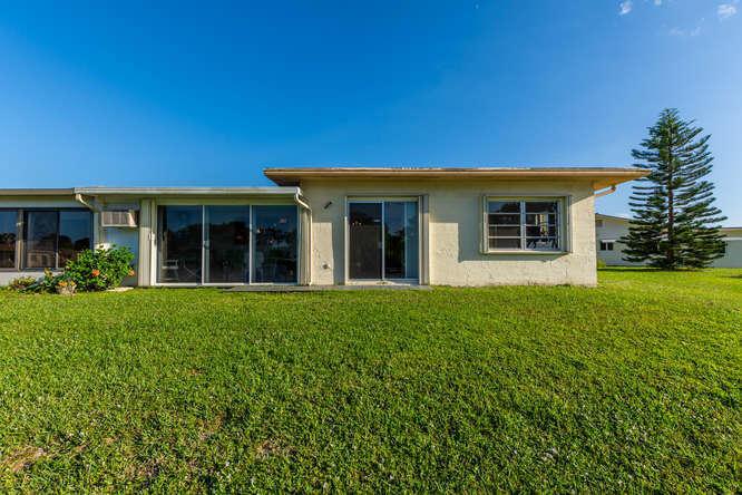 DELRAY VILLAS 2 - Residential