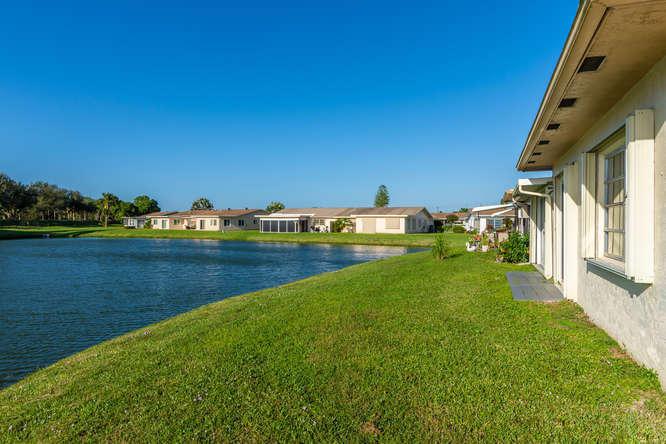 DELRAY VILLAS 2 - Residential