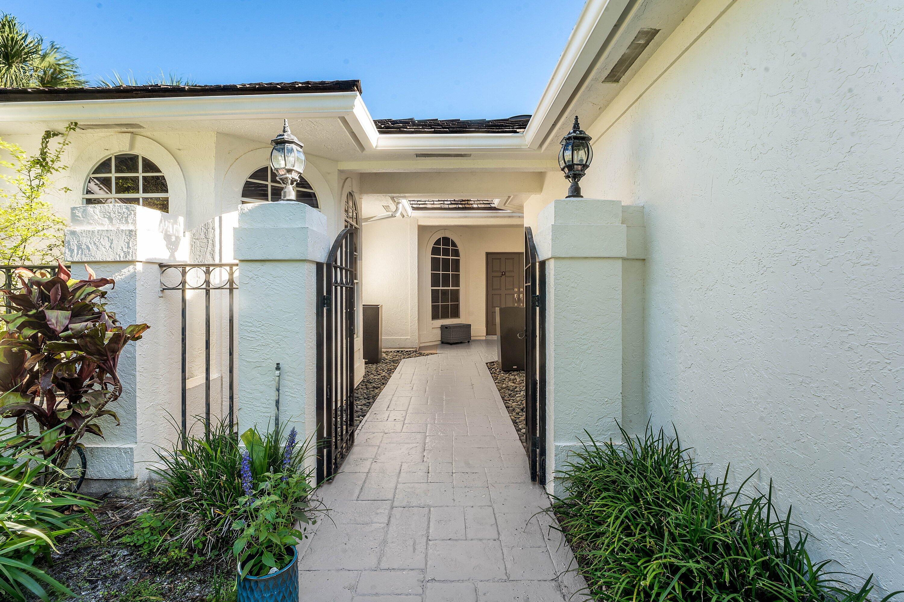 2514 Muir Circle