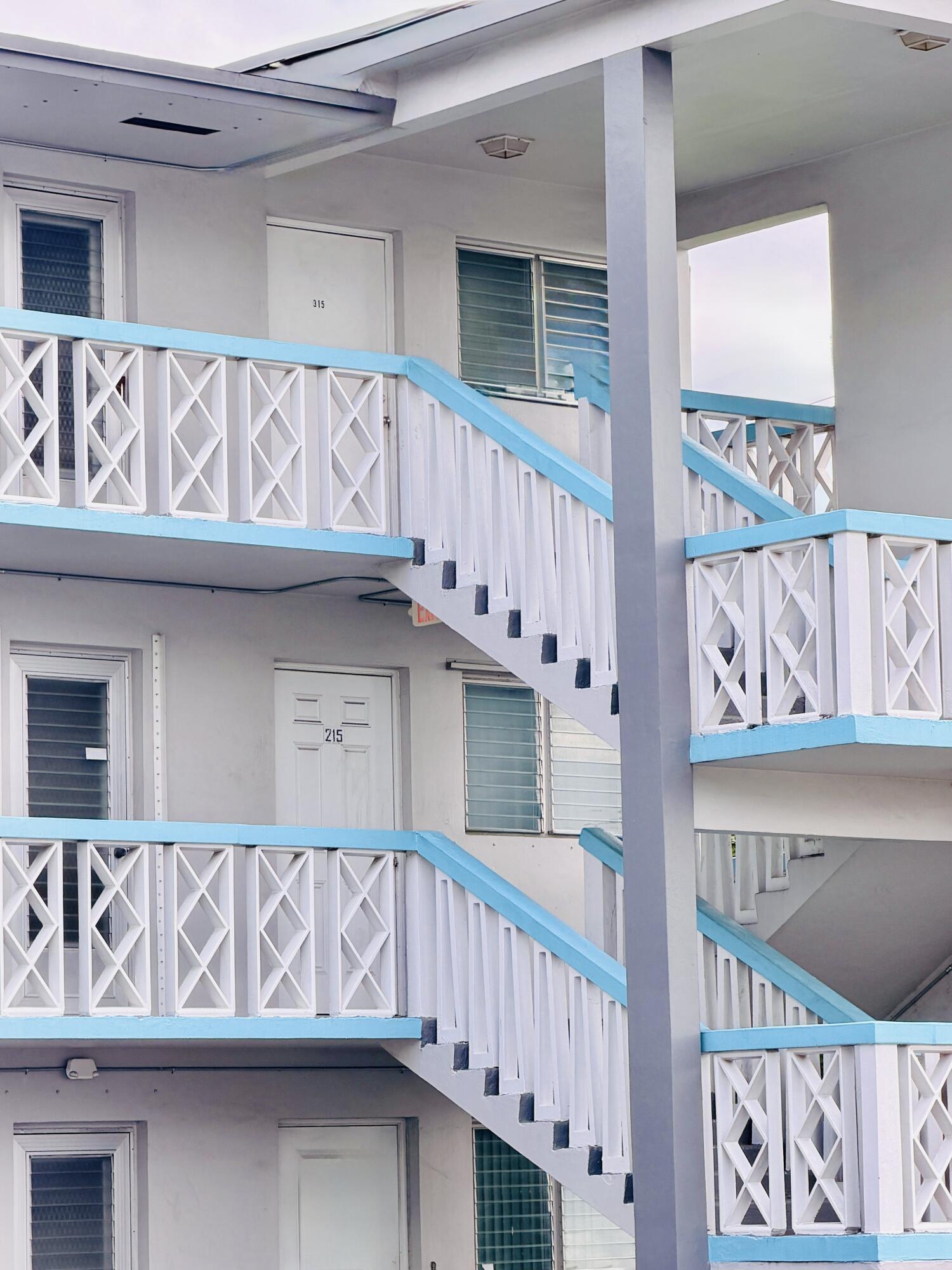 CRYSTAL LAKE 1021 CONDO - Residential