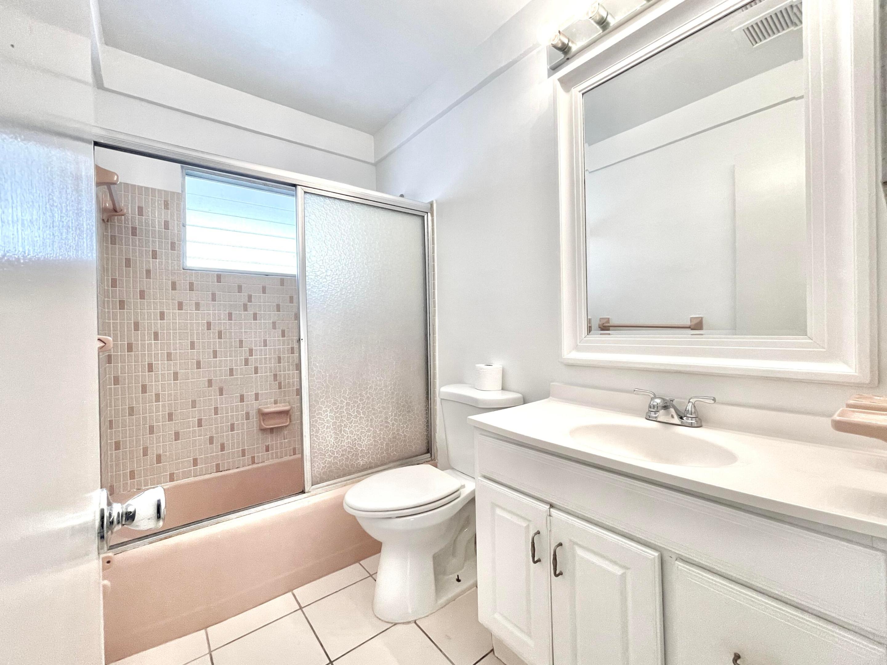 CRYSTAL LAKE 1021 CONDO - Residential