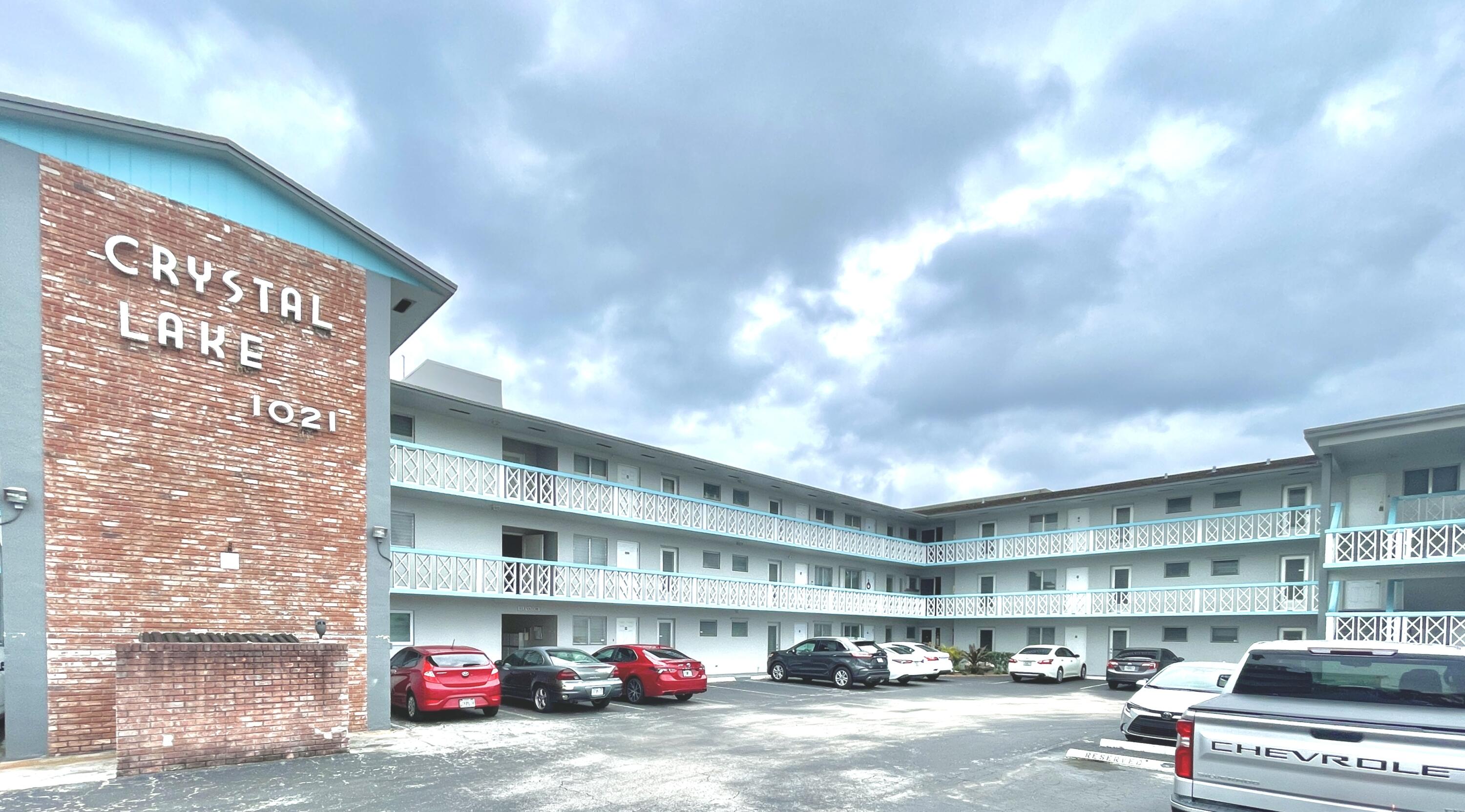 CRYSTAL LAKE 1021 CONDO - Residential