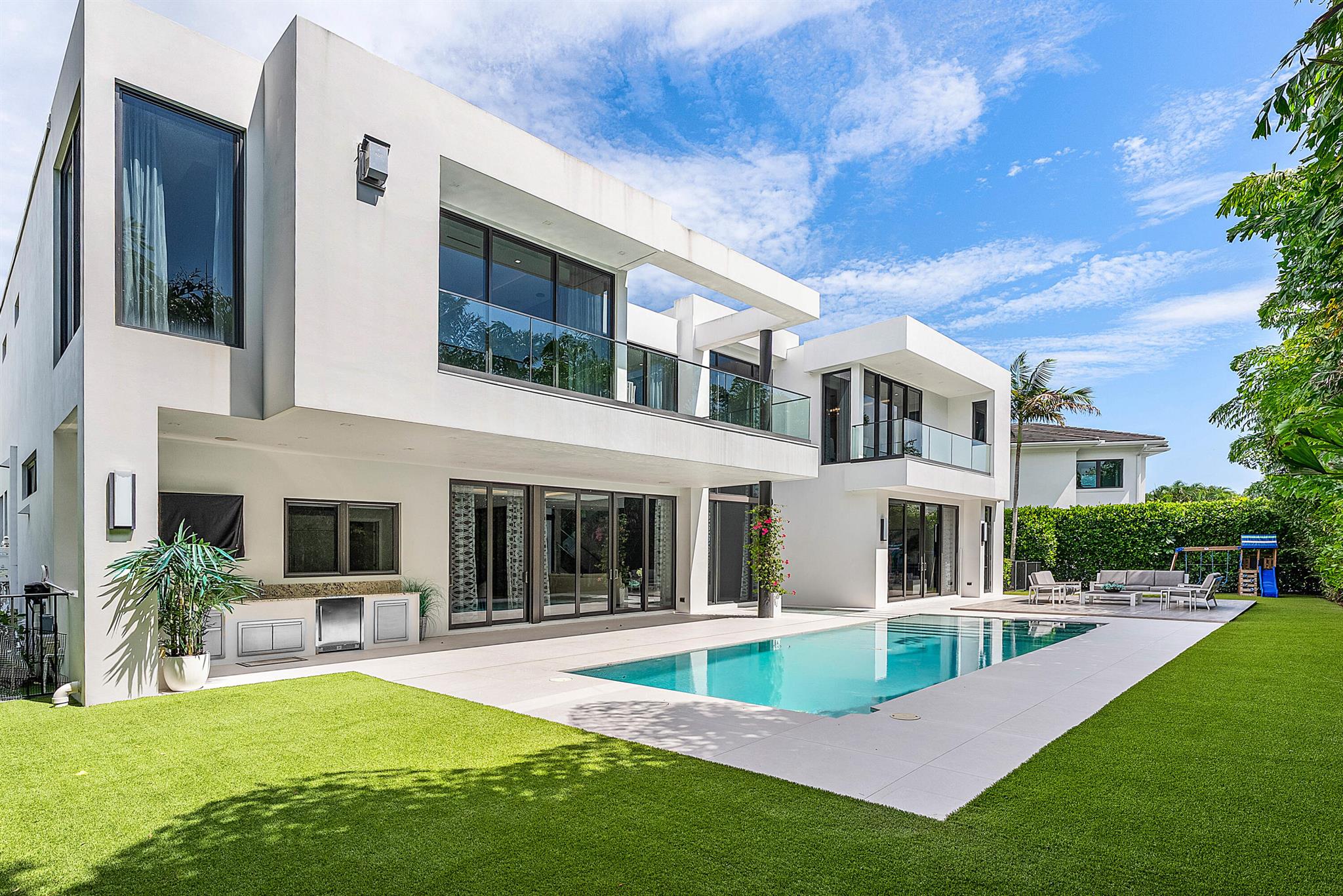 ROYAL PALM YACHT & COUNTR - Residential
