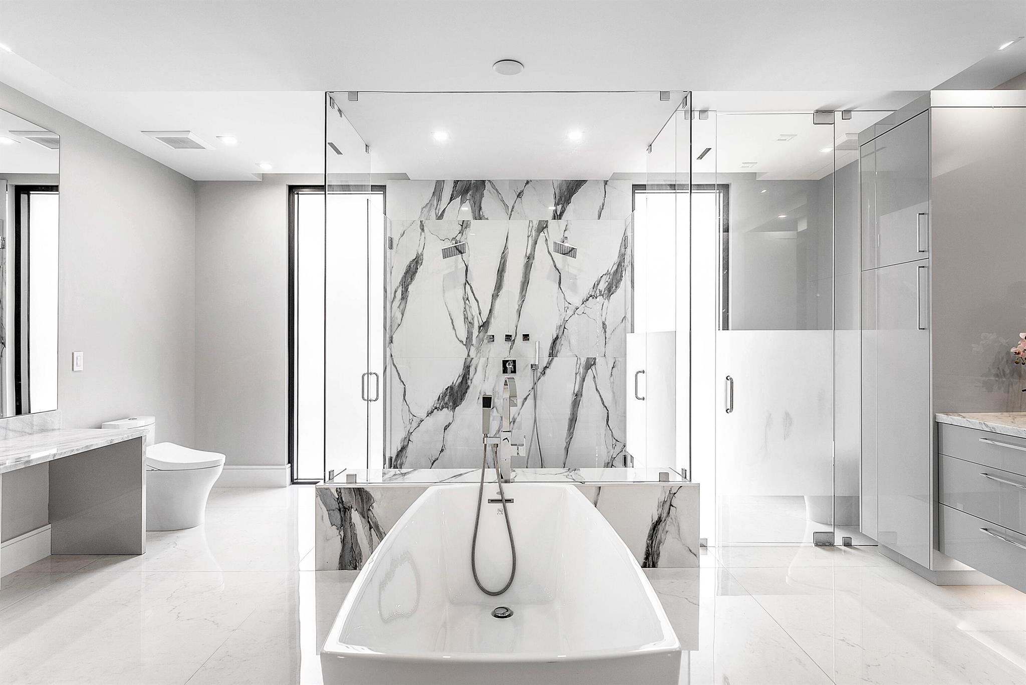 ROYAL PALM YACHT & COUNTR - Residential