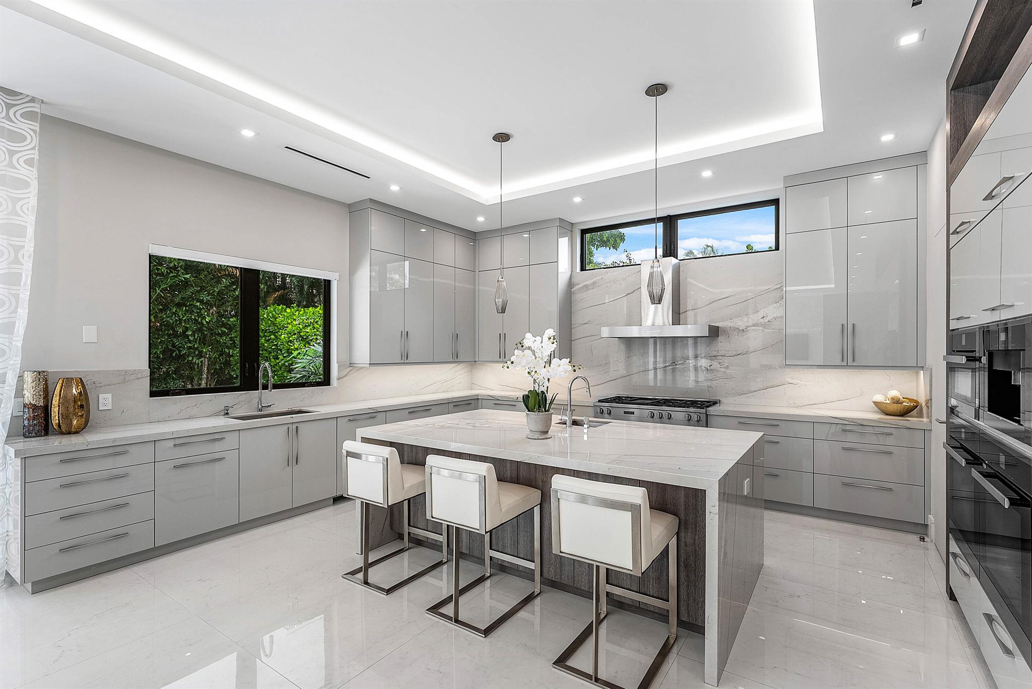 ROYAL PALM YACHT & COUNTR - Residential