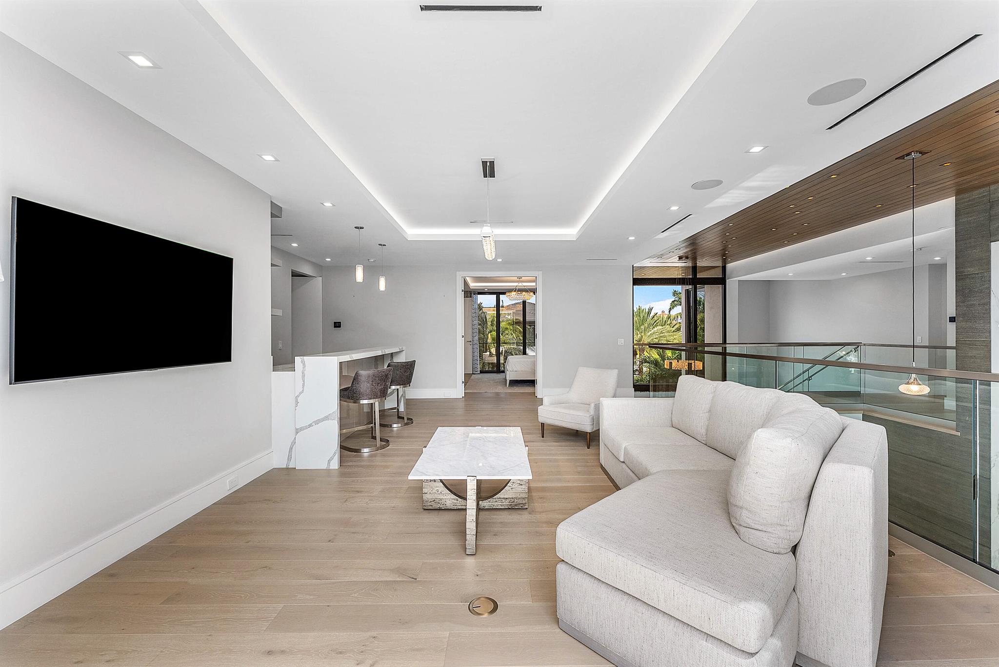 ROYAL PALM YACHT & COUNTR - Residential