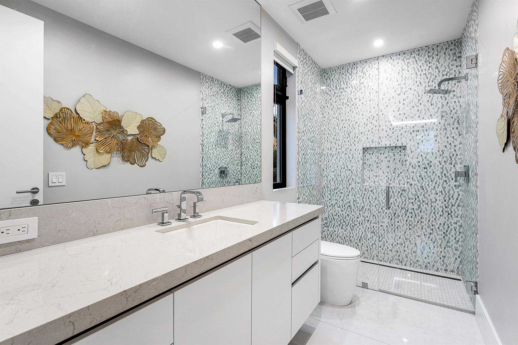 ROYAL PALM YACHT & COUNTR - Residential