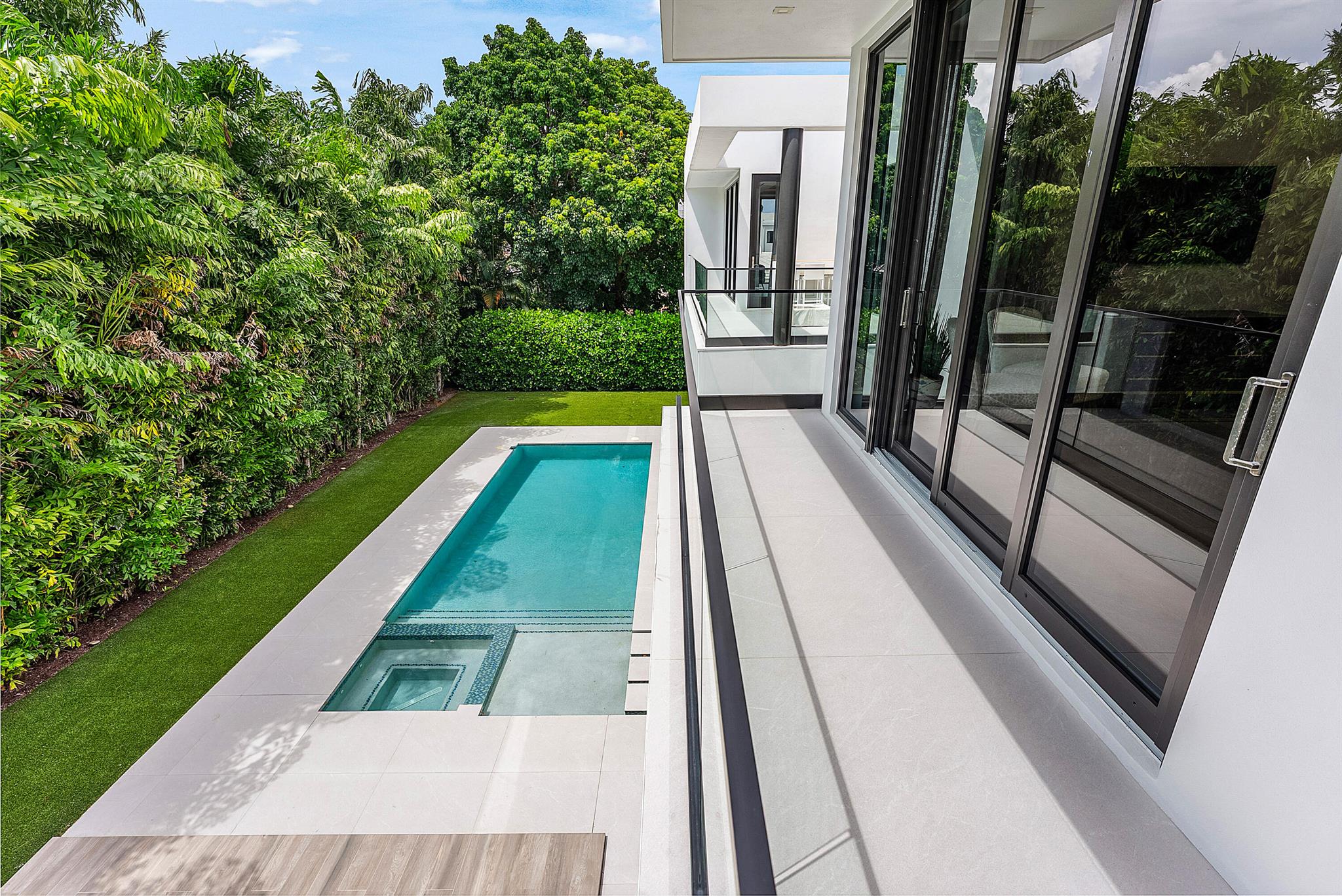 ROYAL PALM YACHT & COUNTR - Residential