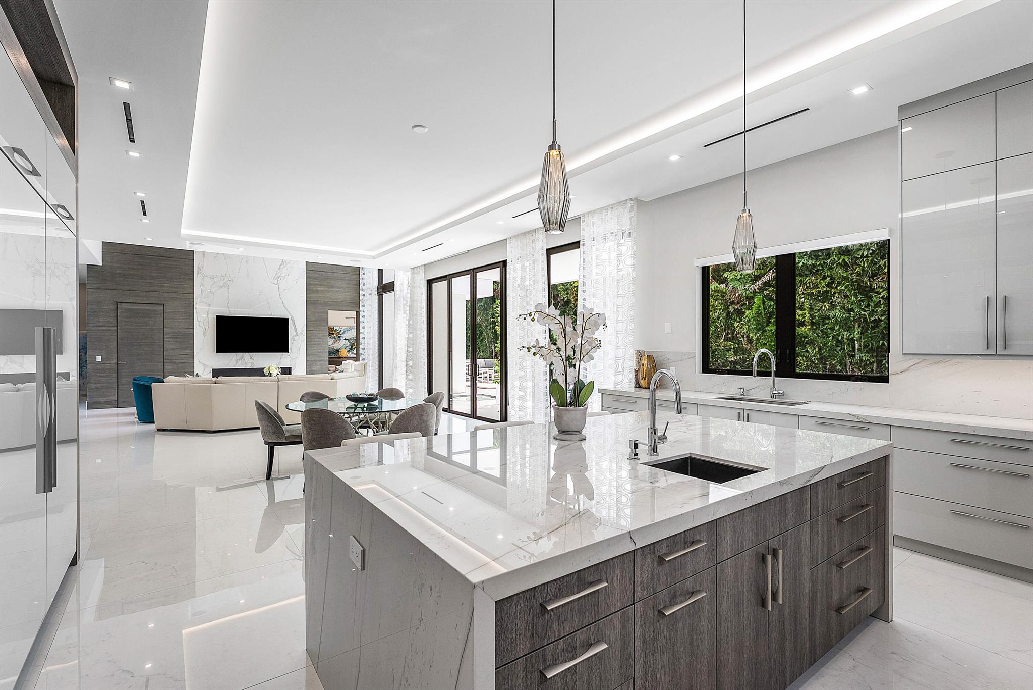 ROYAL PALM YACHT & COUNTR - Residential