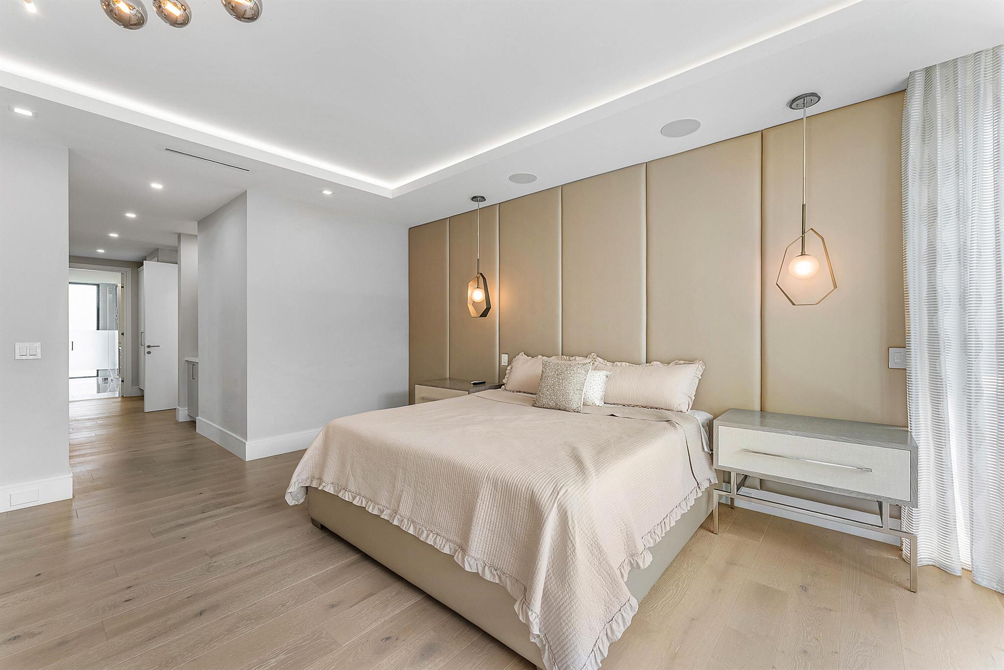 ROYAL PALM YACHT & COUNTR - Residential