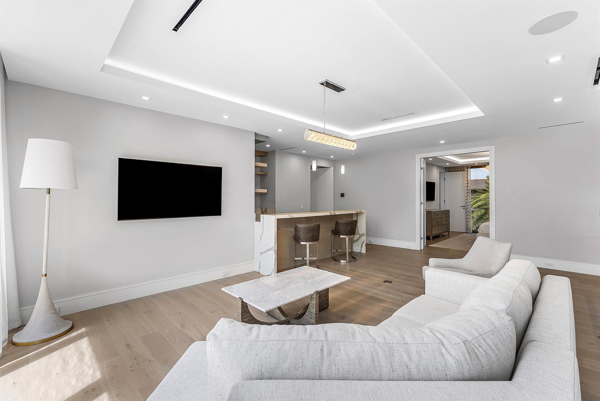 ROYAL PALM YACHT & COUNTR - Residential