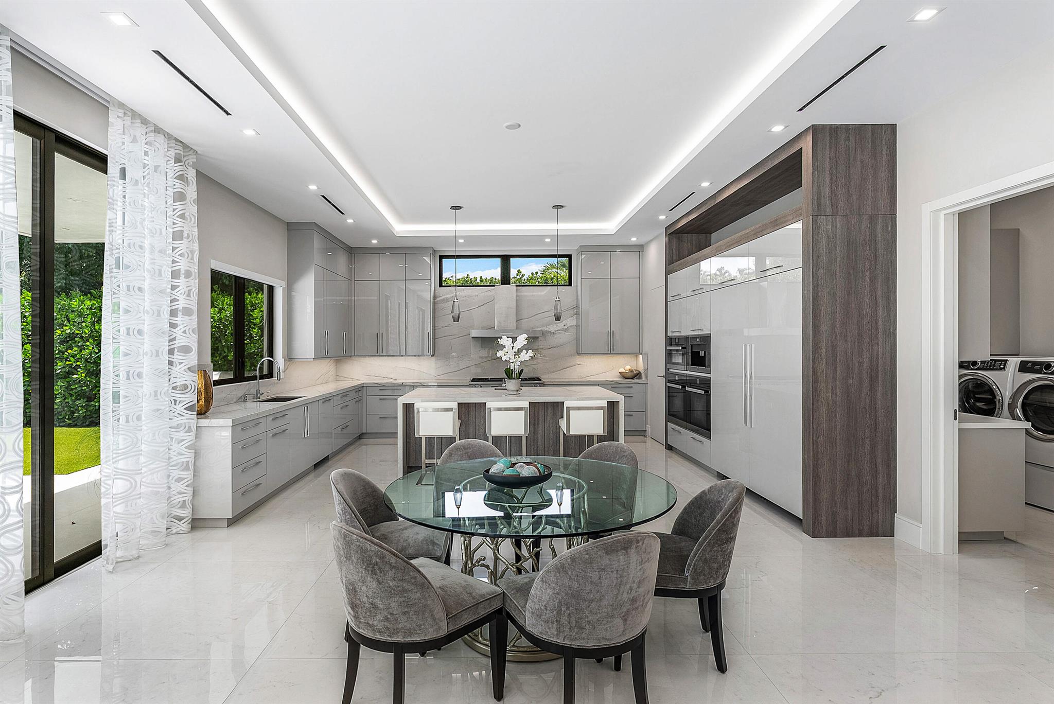 ROYAL PALM YACHT & COUNTR - Residential