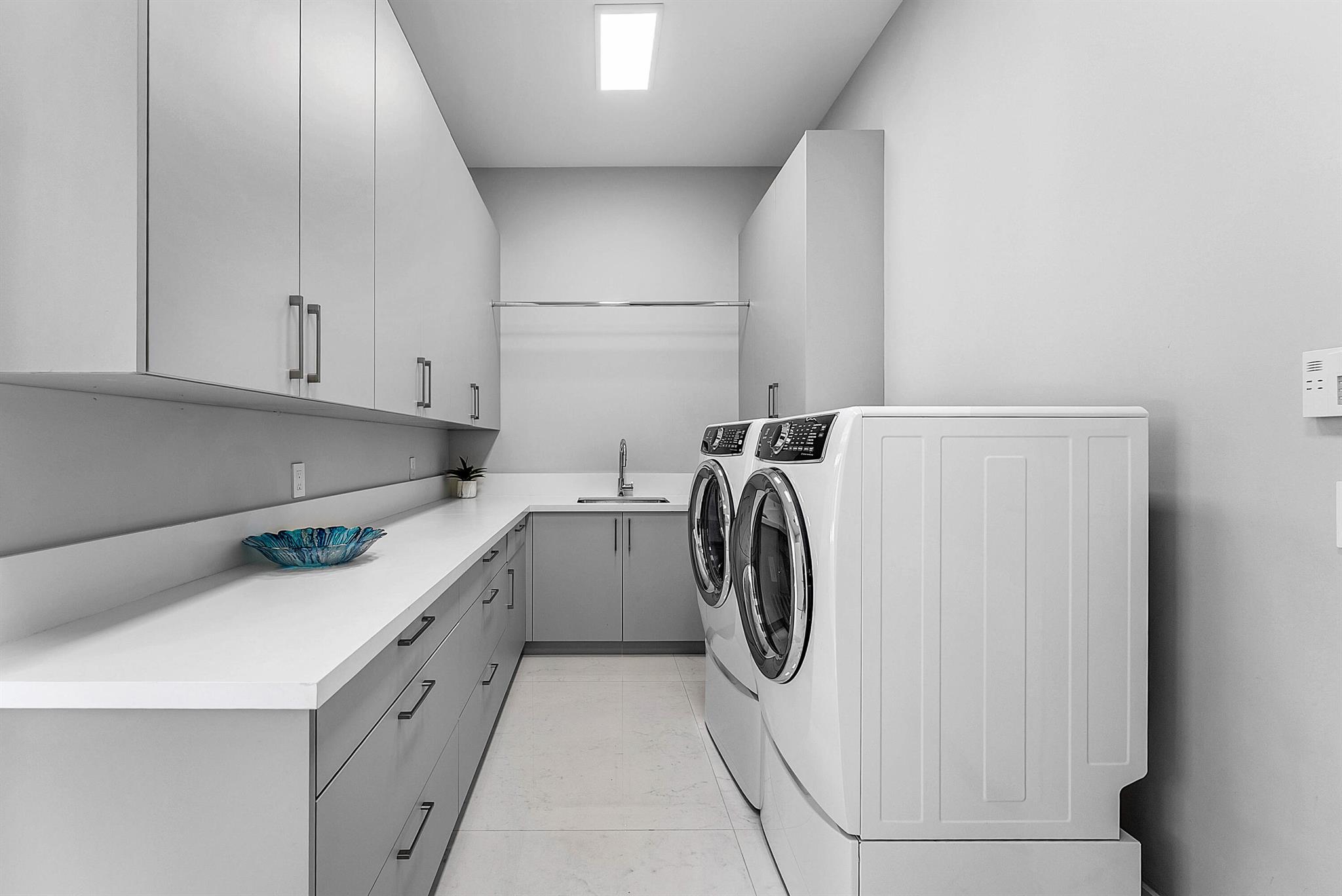 ROYAL PALM YACHT & COUNTR - Residential
