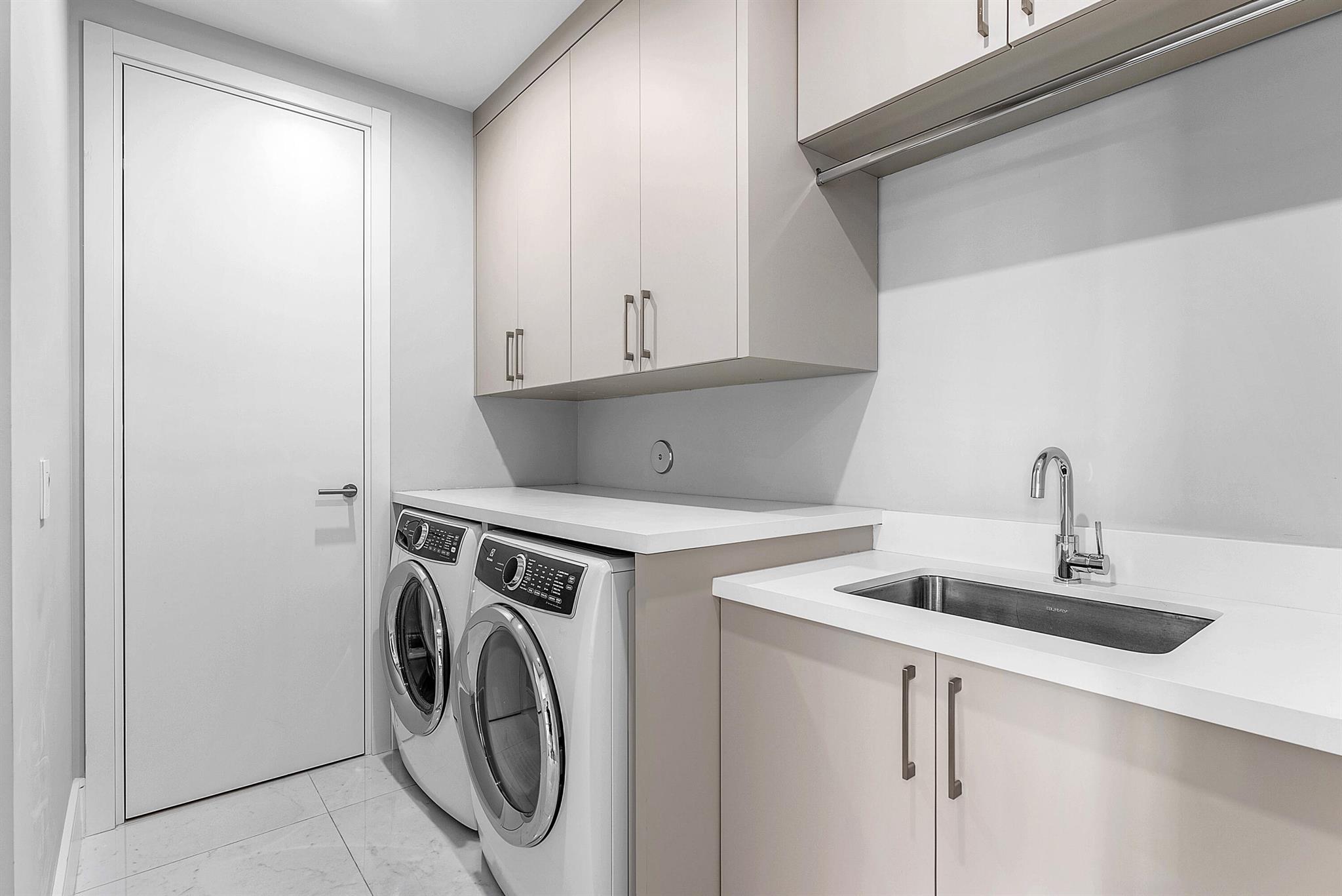 ROYAL PALM YACHT & COUNTR - Residential