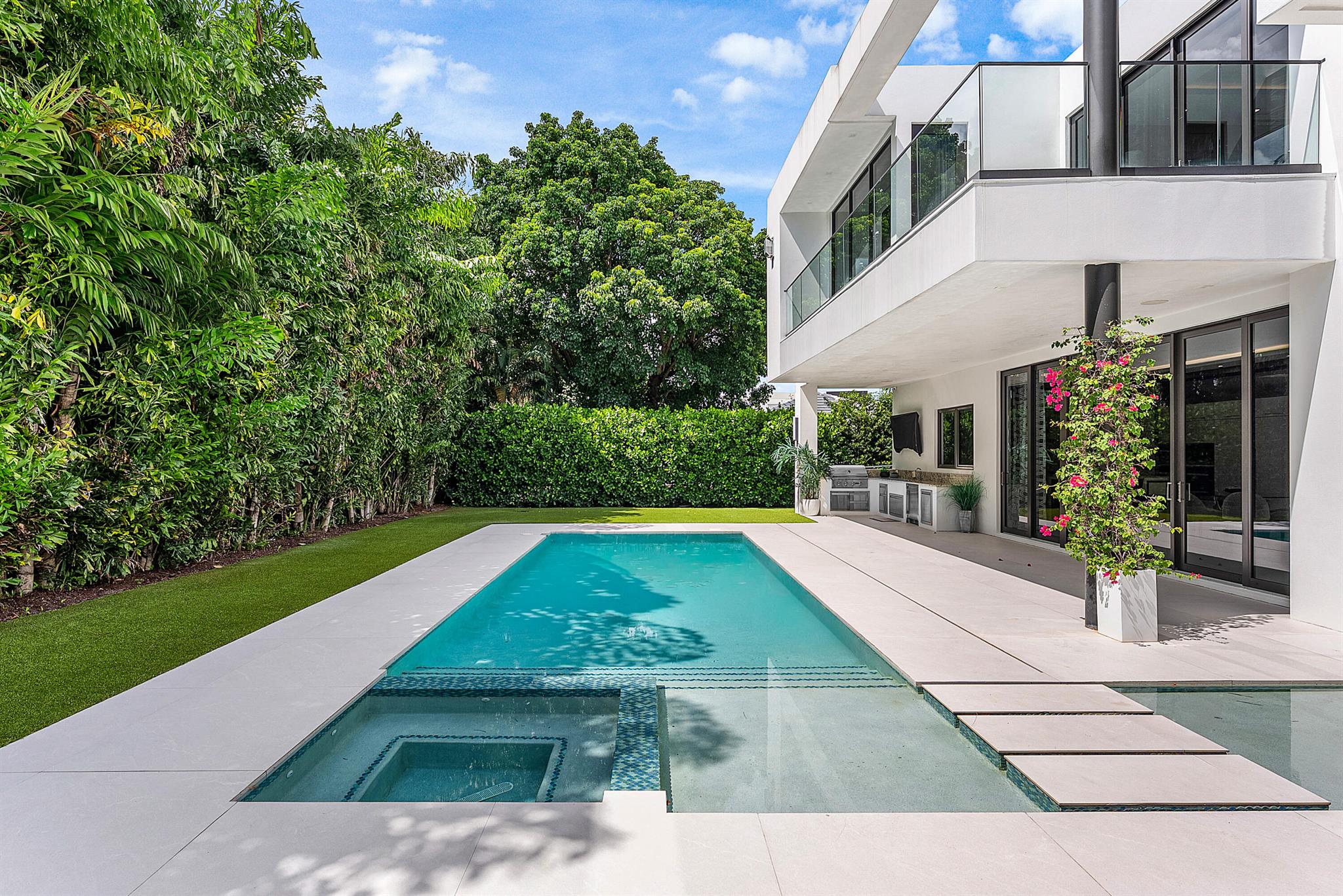 ROYAL PALM YACHT & COUNTR - Residential
