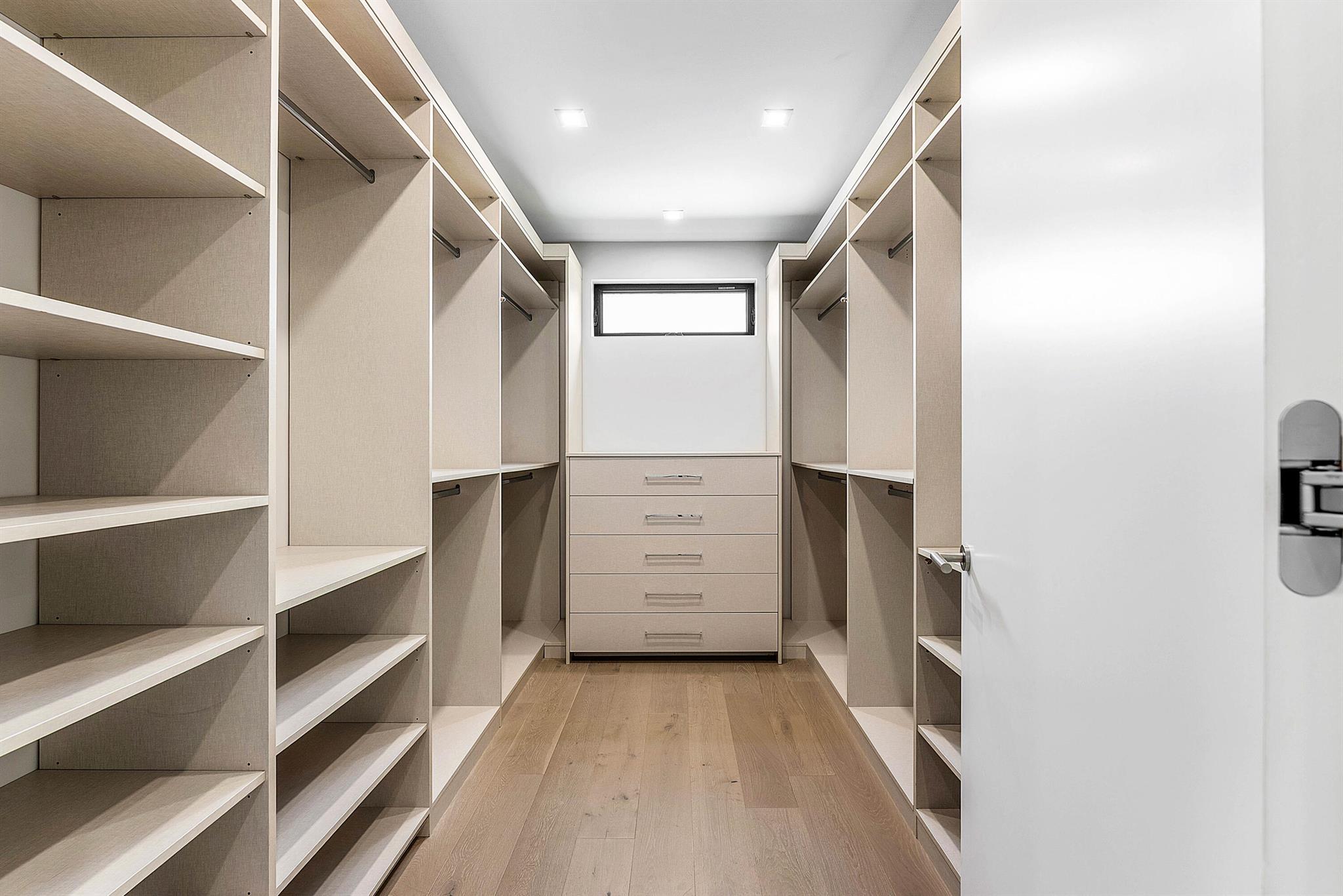 ROYAL PALM YACHT & COUNTR - Residential