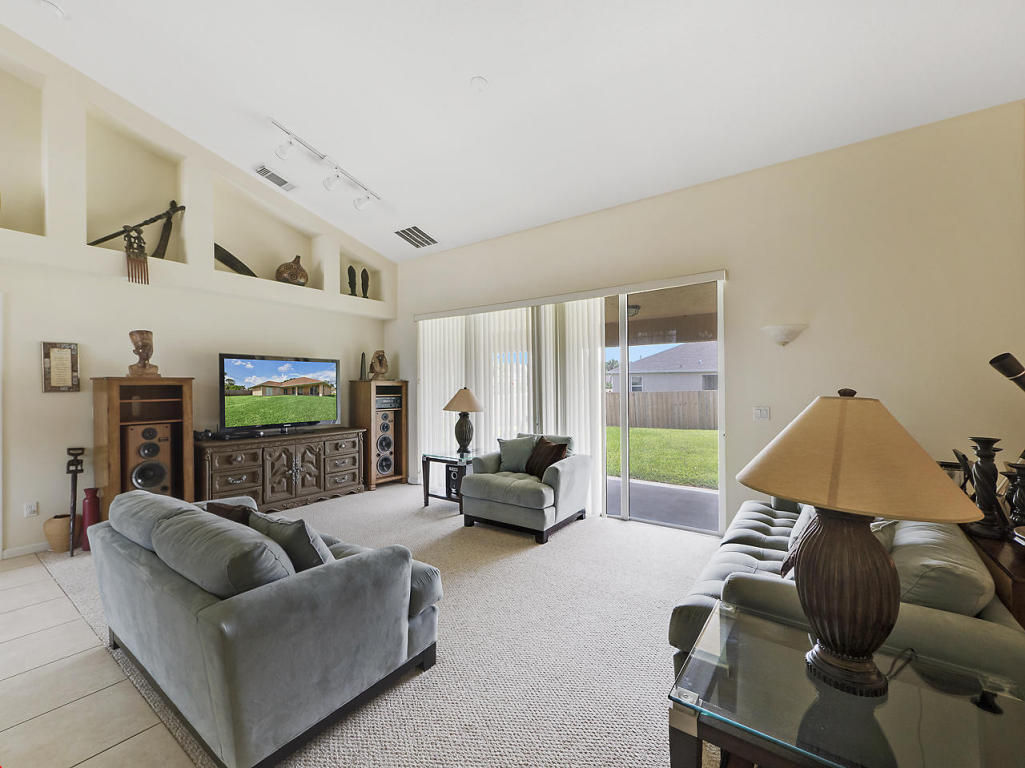 PORT ST LUCIE SECTION 35 - Residential Lease