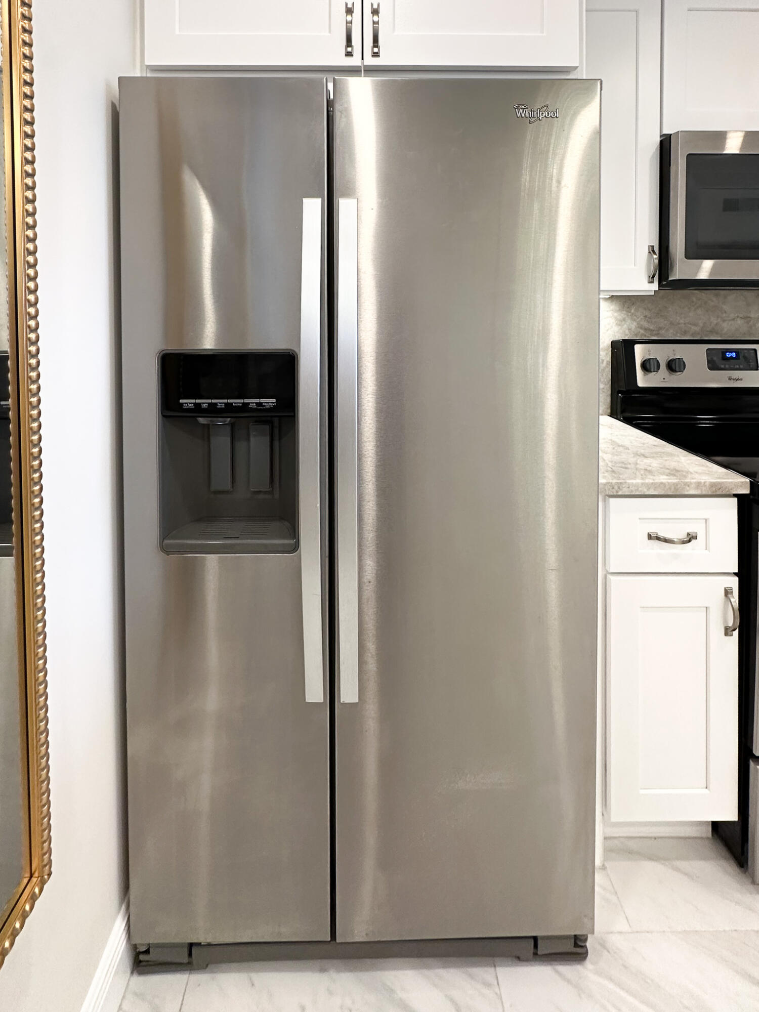 CORAL TOWERS CONDO - Residential