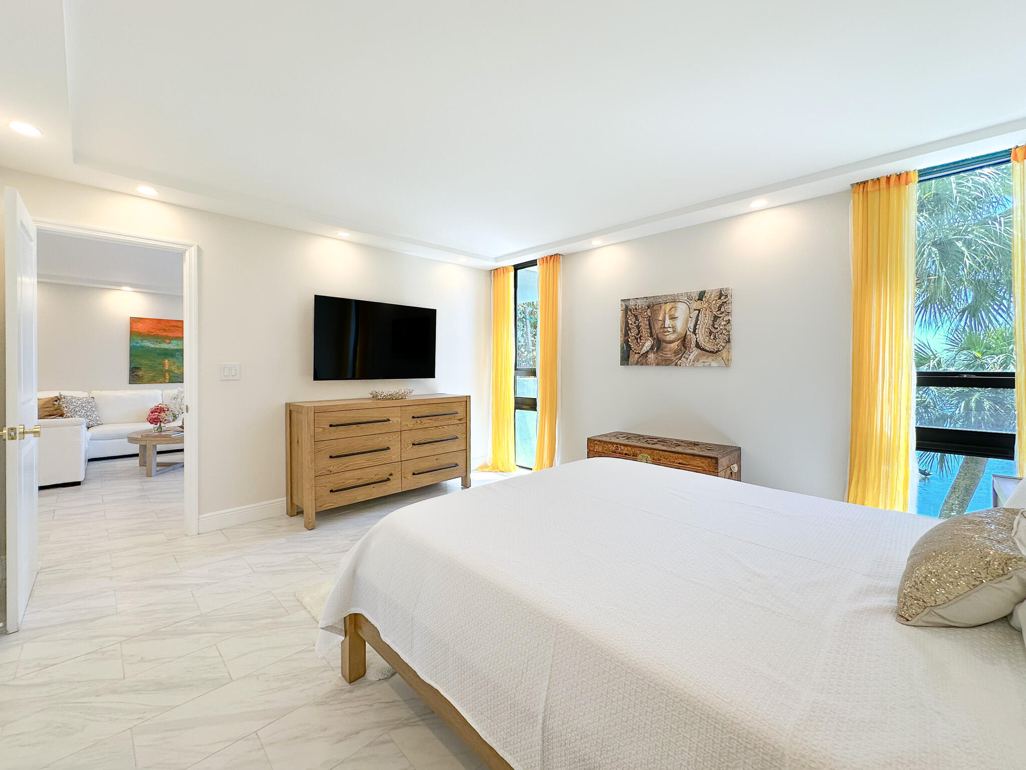 CORAL TOWERS CONDO - Residential