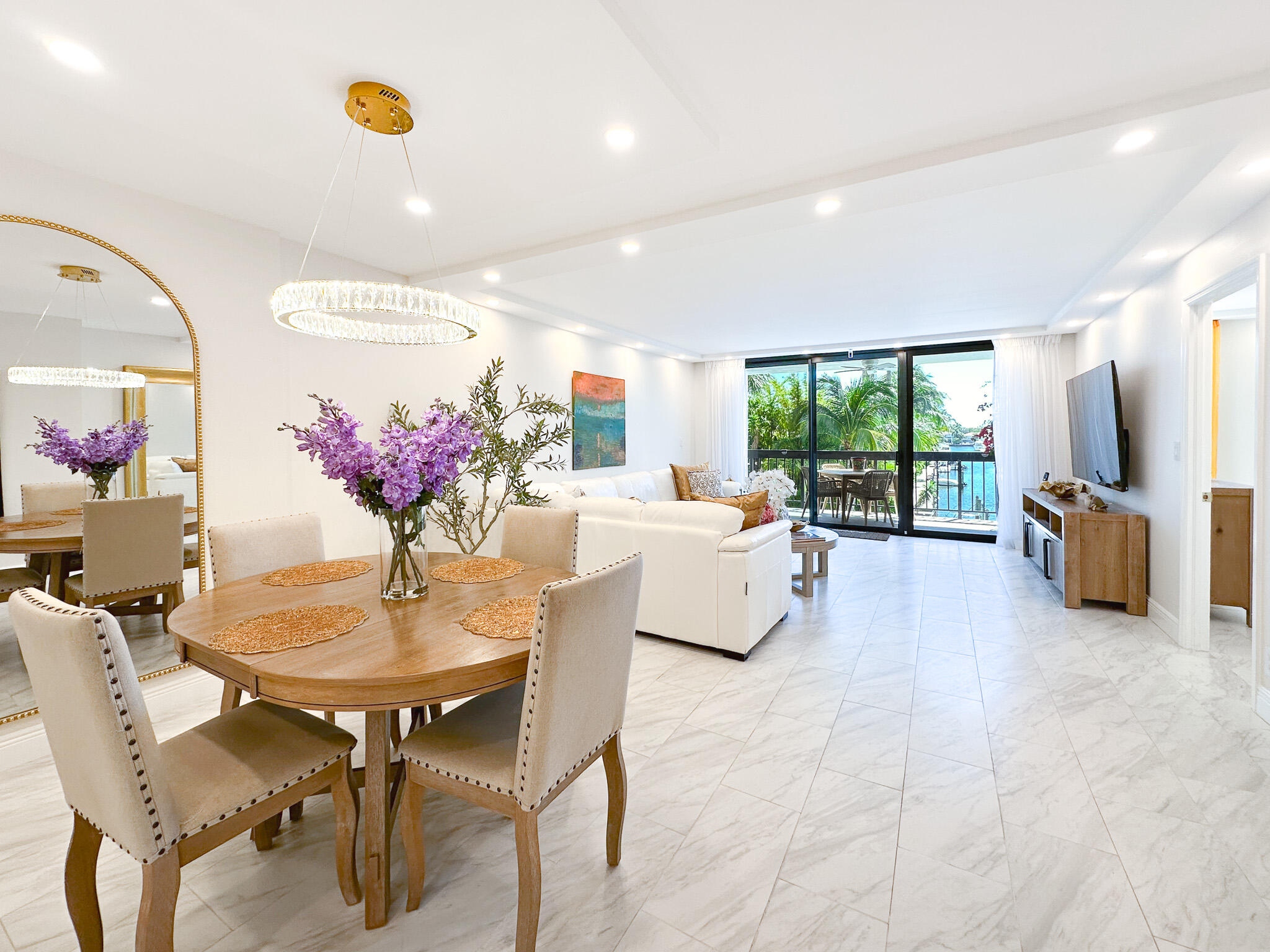 CORAL TOWERS CONDO - Residential