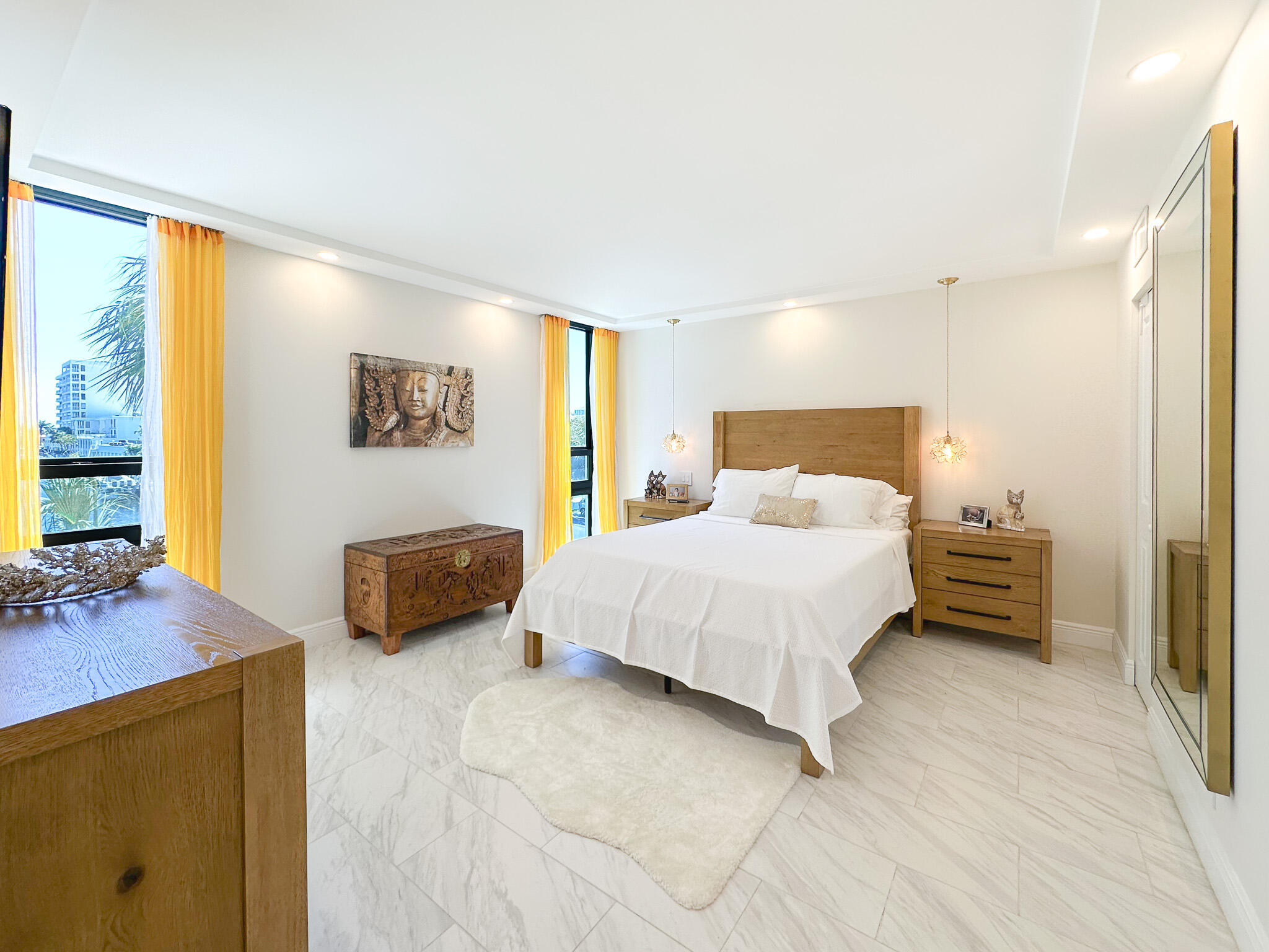 CORAL TOWERS CONDO - Residential