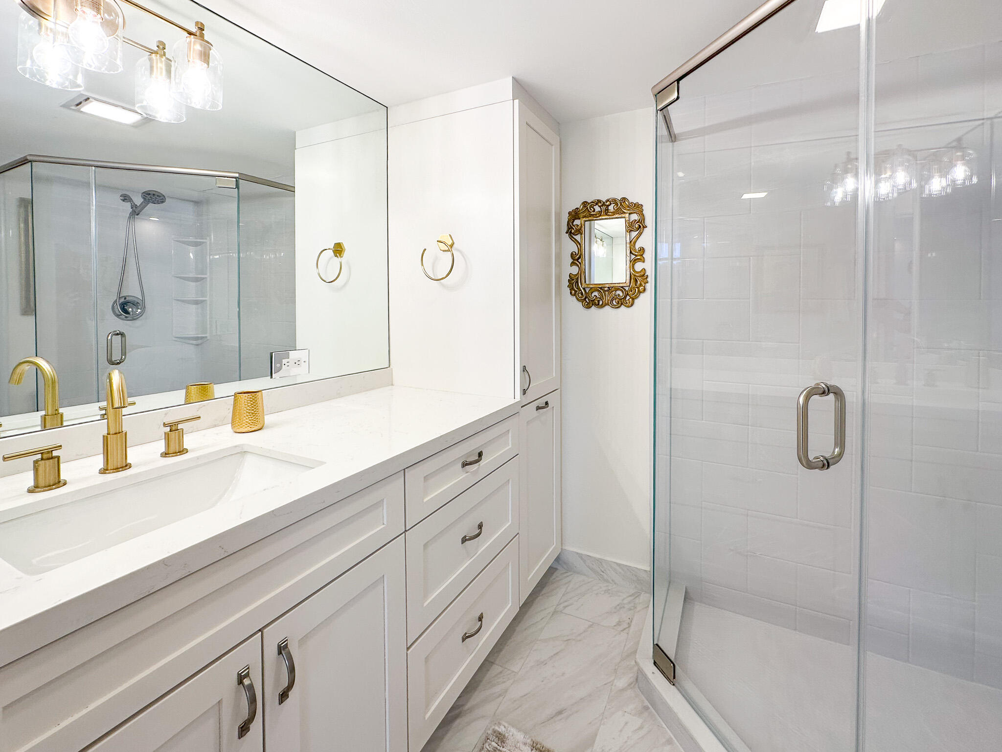 CORAL TOWERS CONDO - Residential