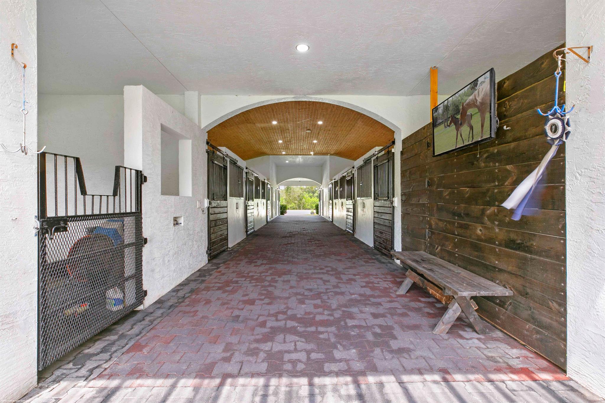 Palm Beach Point Sunglade - Residential