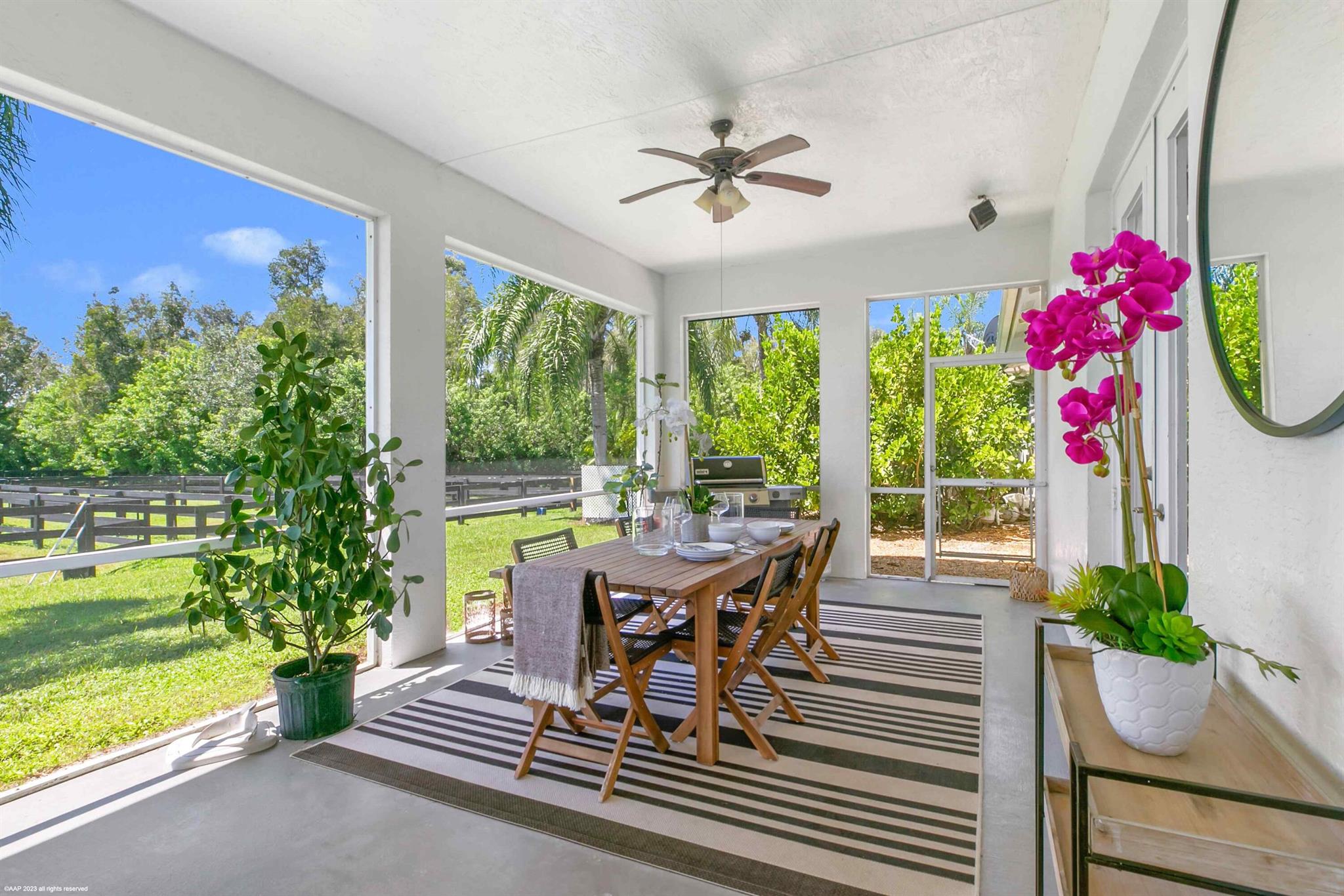 Palm Beach Point Sunglade - Residential