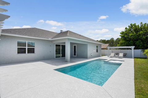 2265 SW Kenwick Avenue Port St Lucie FL 34953