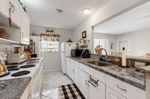 Tiny photo for 5050 Nesting Way #B, Delray Beach, FL 33484 (MLS # B26020214)