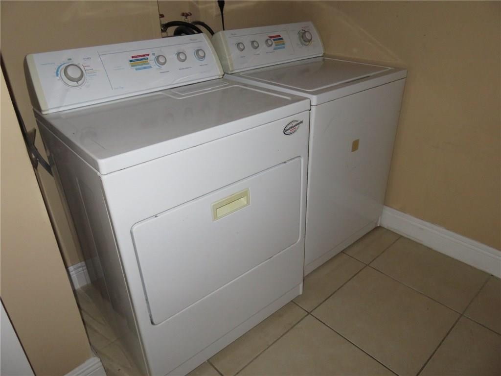 LEXINGTON ON THE GREEN - Residential