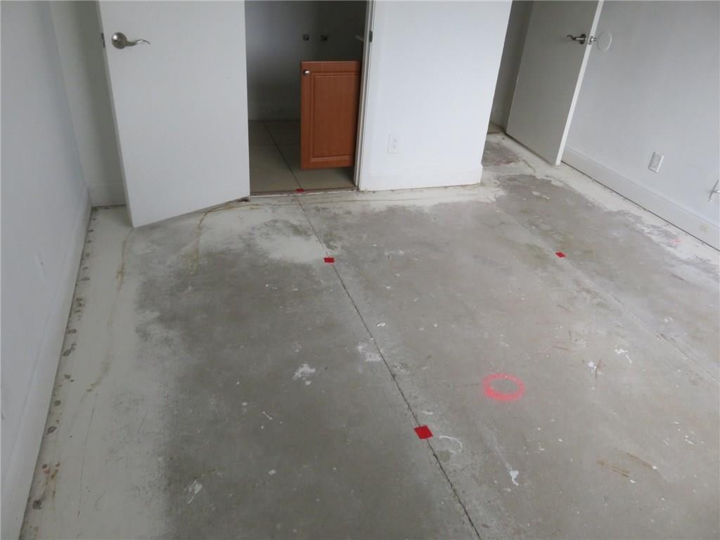 LEXINGTON ON THE GREEN - Residential