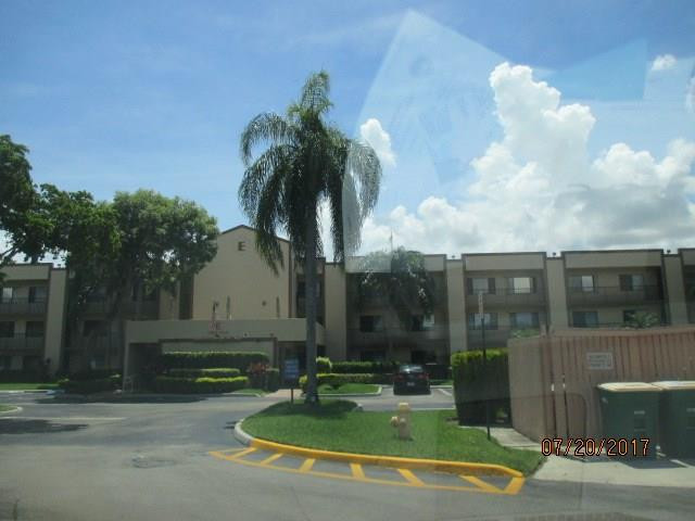 LEXINGTON ON THE GREEN - Residential