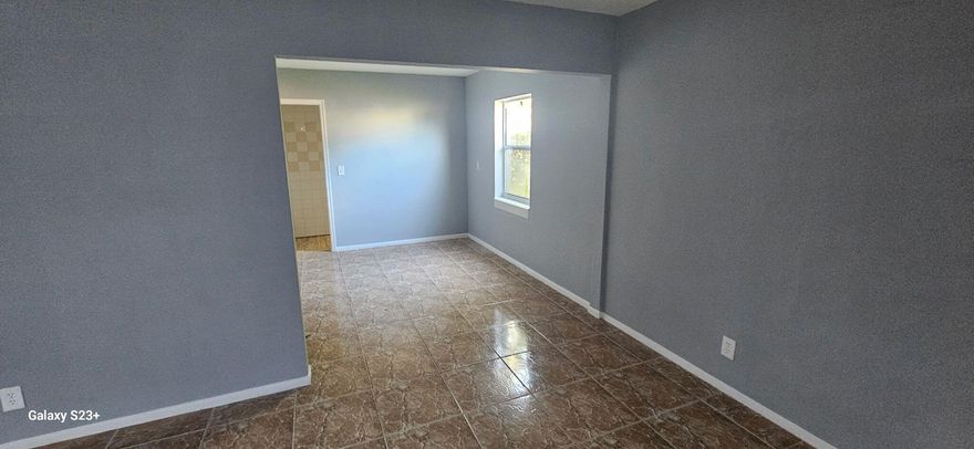 Welcome to a spacious 2bed 1 bath located in the heart of lake worth beach with ceramic tile floors throughout .Bright living spaces with plenty of natural light .Layout includes split  bedrooms with separate living and dining areas.