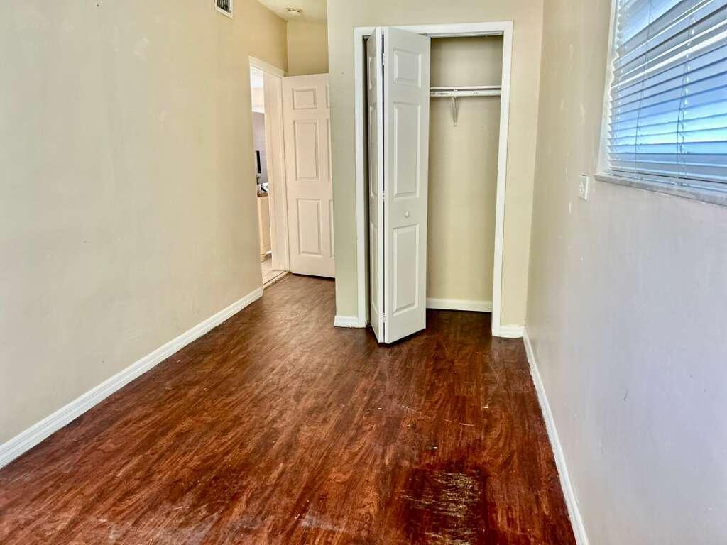 PALM SPRINGS VILLAGE 8 - Residential