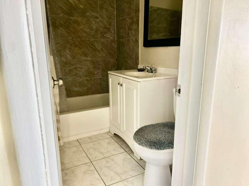 PALM SPRINGS VILLAGE 8 - Residential