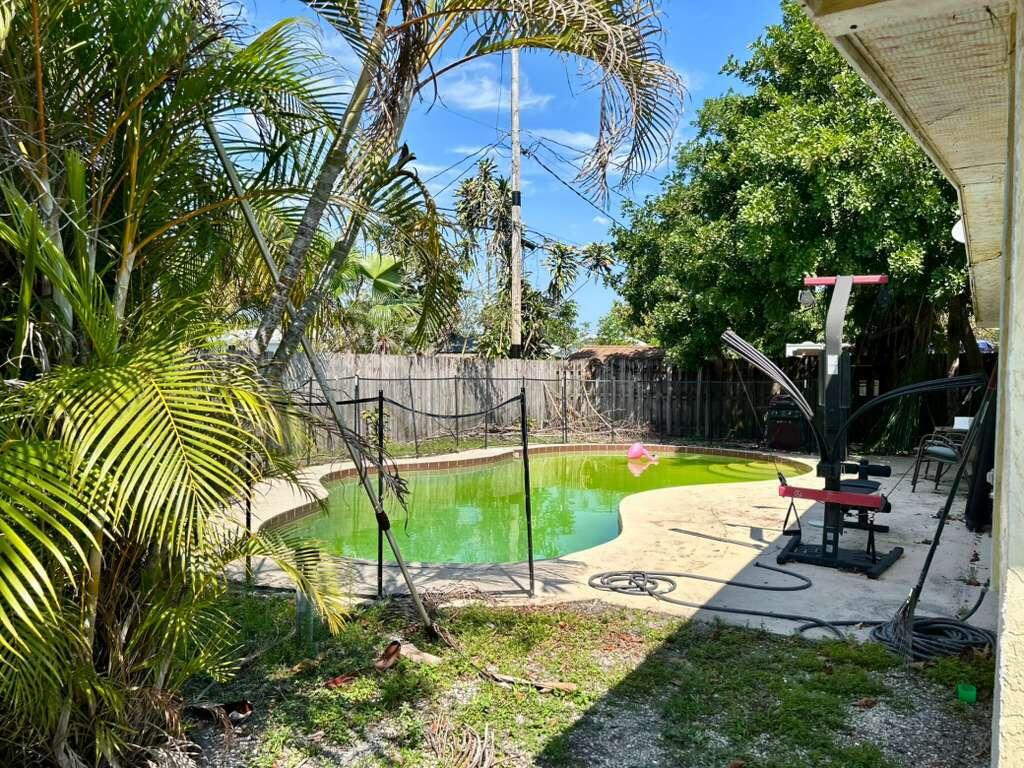 PALM SPRINGS VILLAGE 8 - Residential