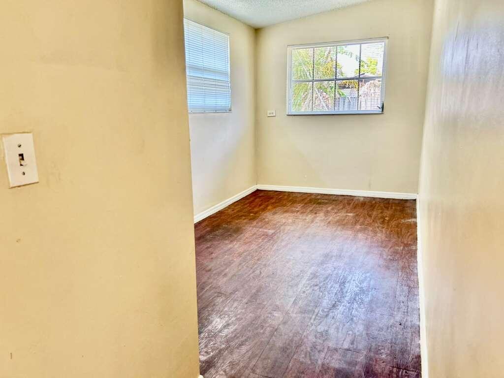 PALM SPRINGS VILLAGE 8 - Residential