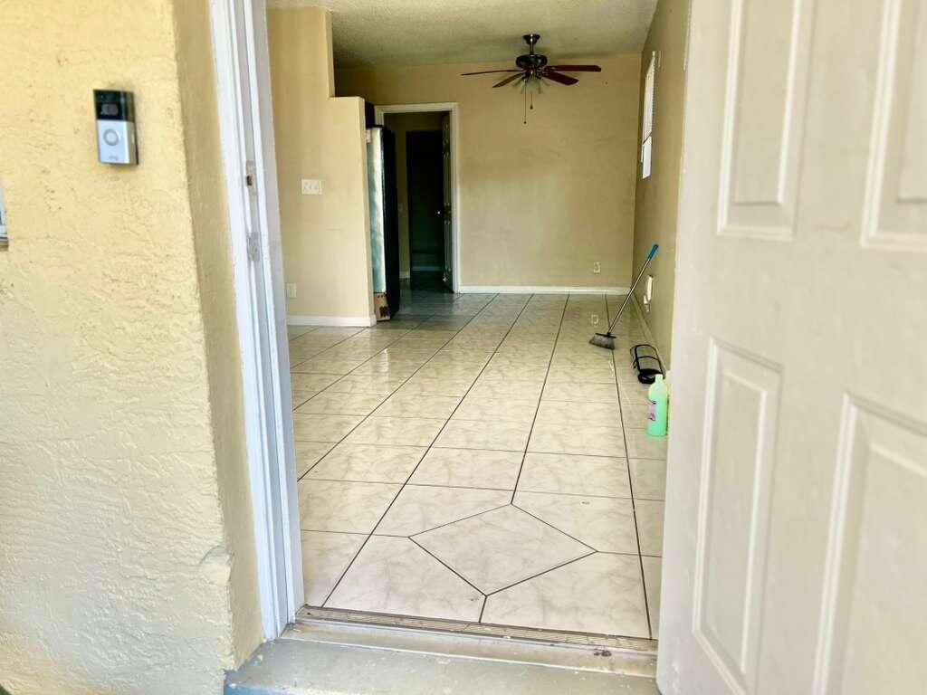 Photo of 51 Davis Road, Palm Springs, FL 33461 (MLS # B26007363)