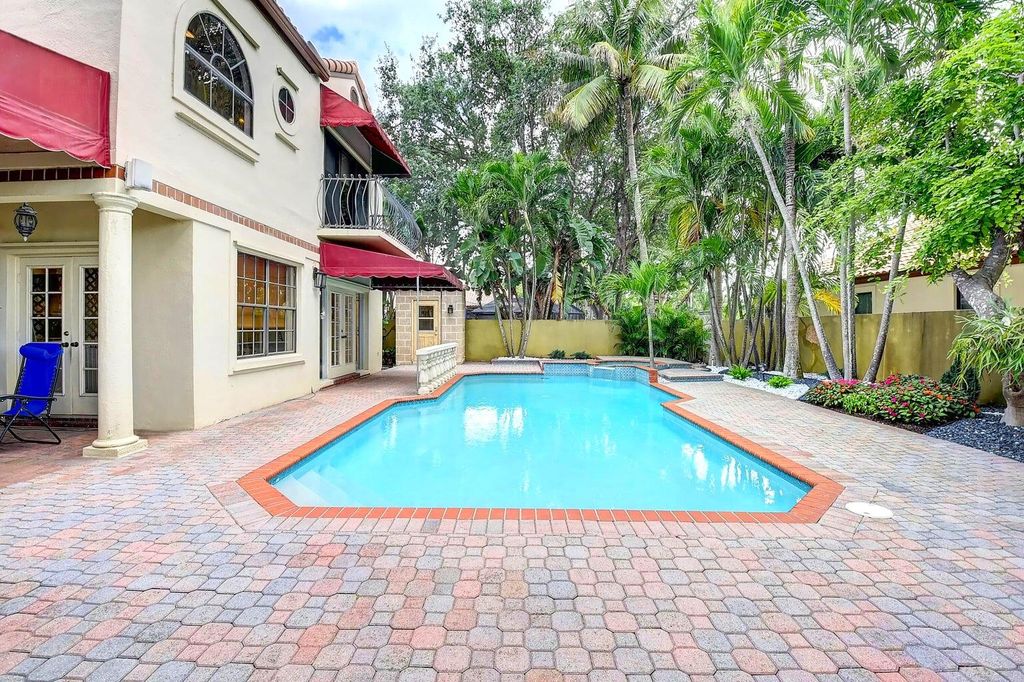 Photo of 23319 Mirabella Circle N, Boca Raton, FL 33433 (MLS # R11086015)