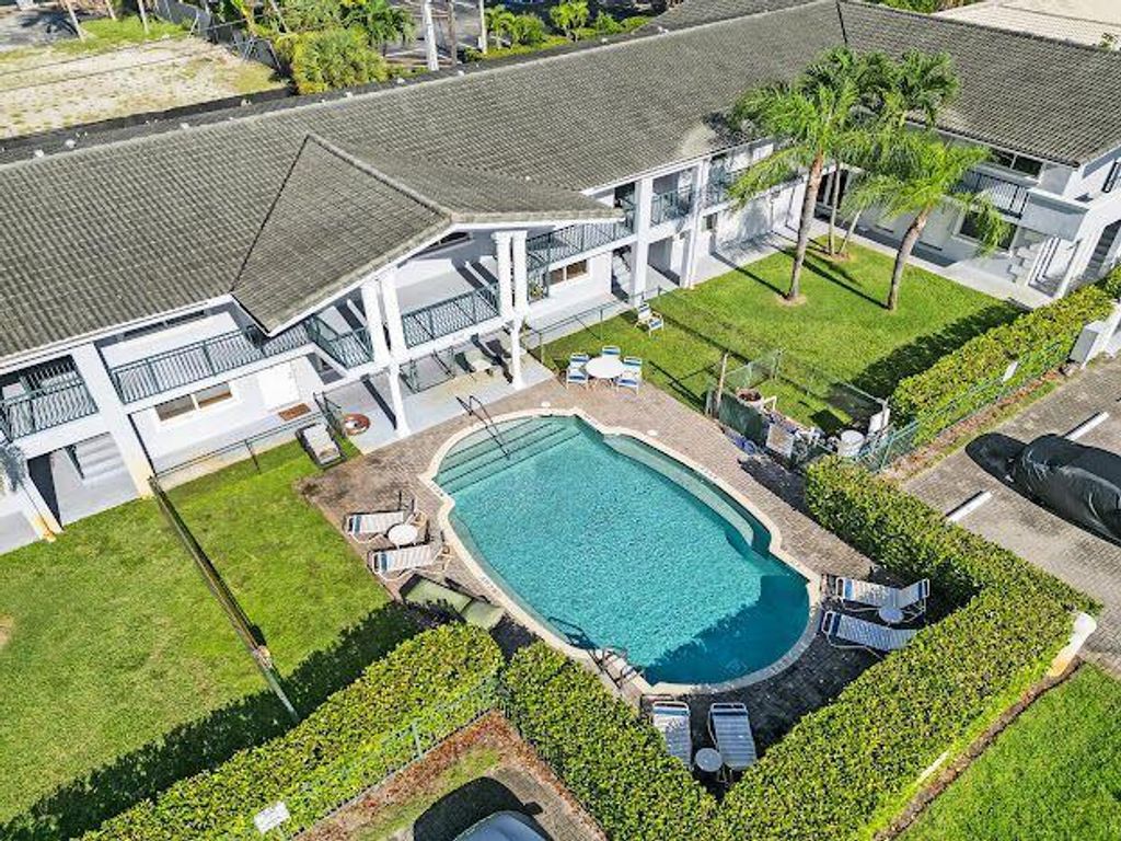 Photo of 4001 NE 21 St Avenue #107, Fort Lauderdale, FL 33308 (MLS # R11039642)