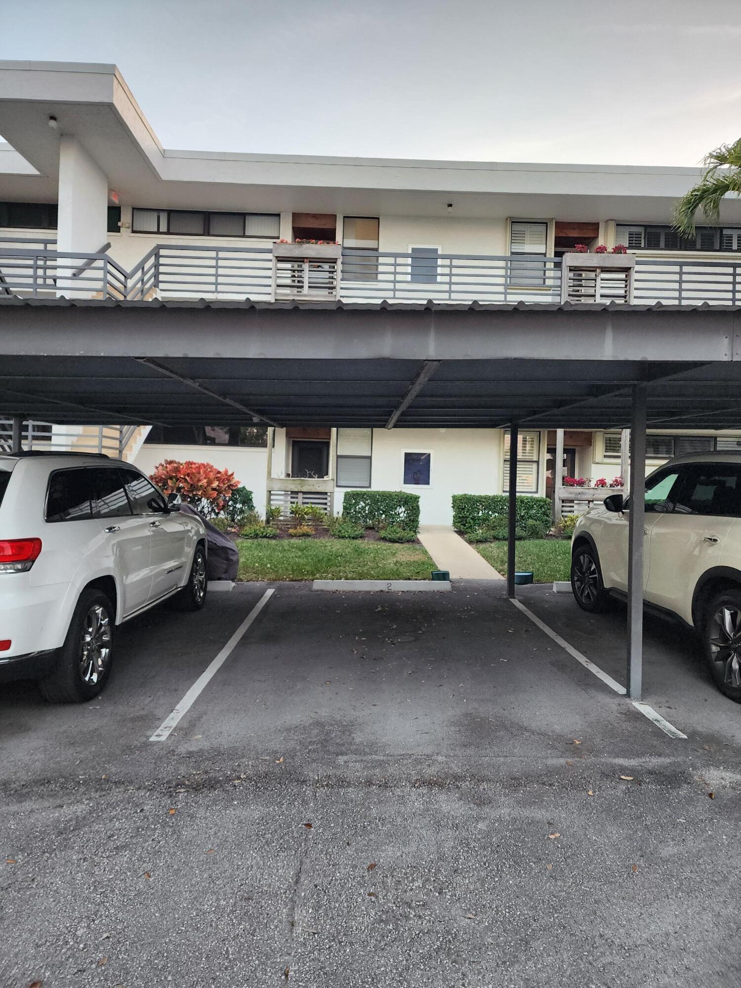 CIRCLE BAY YACHT CLUB CONDO - Residential