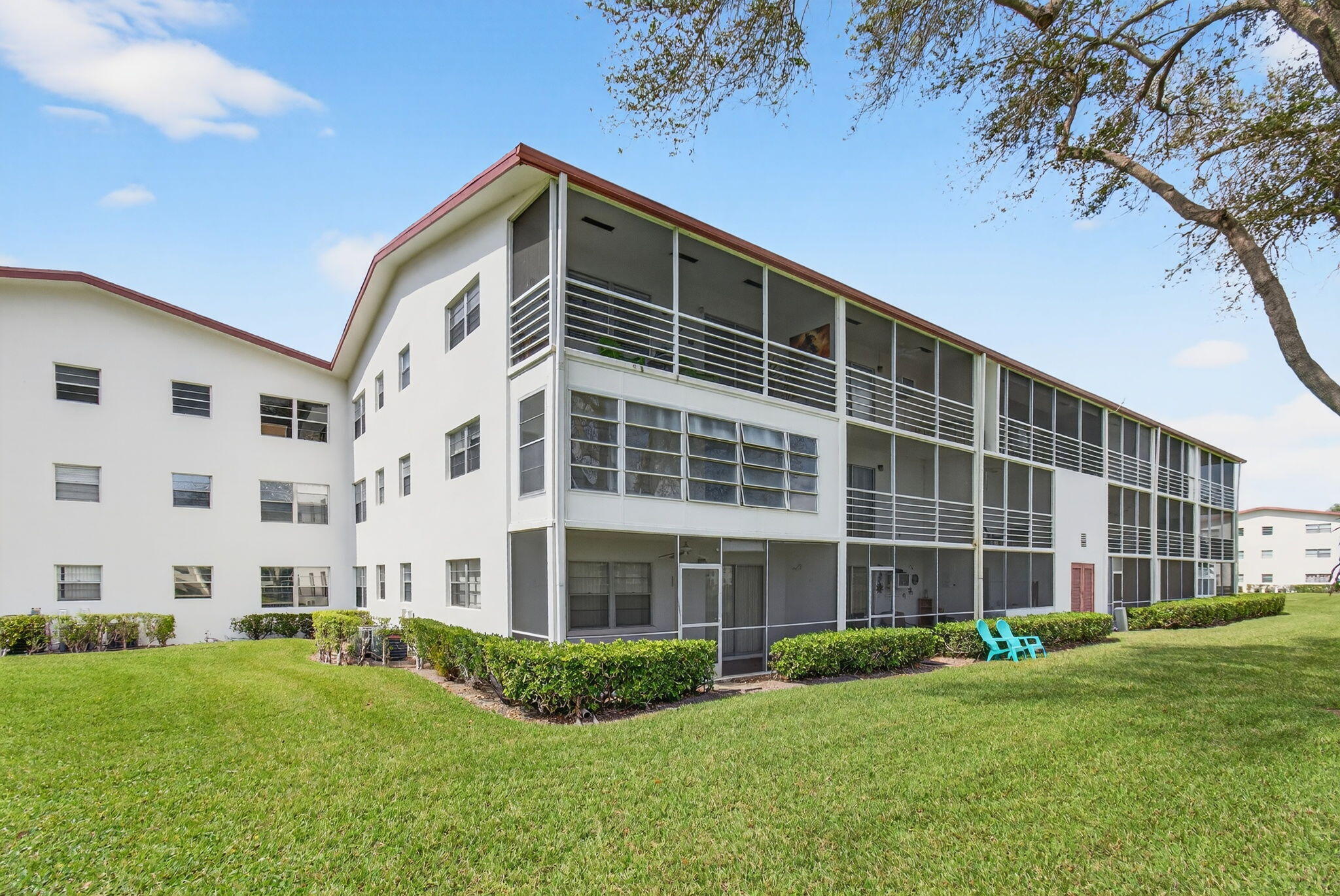 CENTURY VILLAGE - Residential Lease