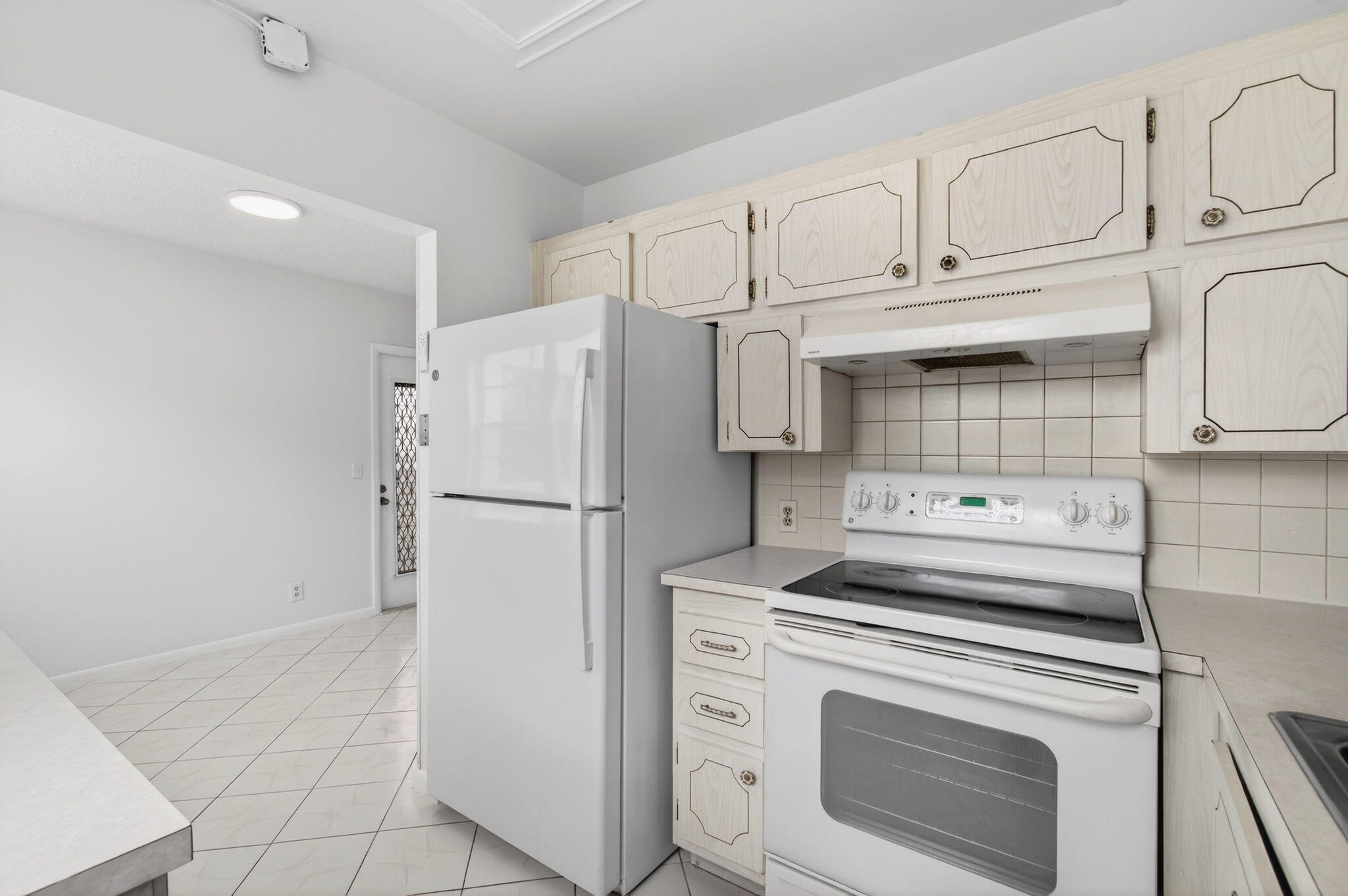 CENTURY VILLAGE - Residential Lease