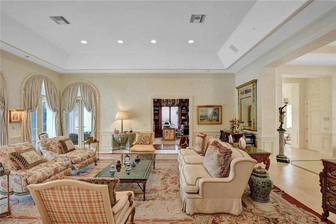 BRIDLE PATH - Residential