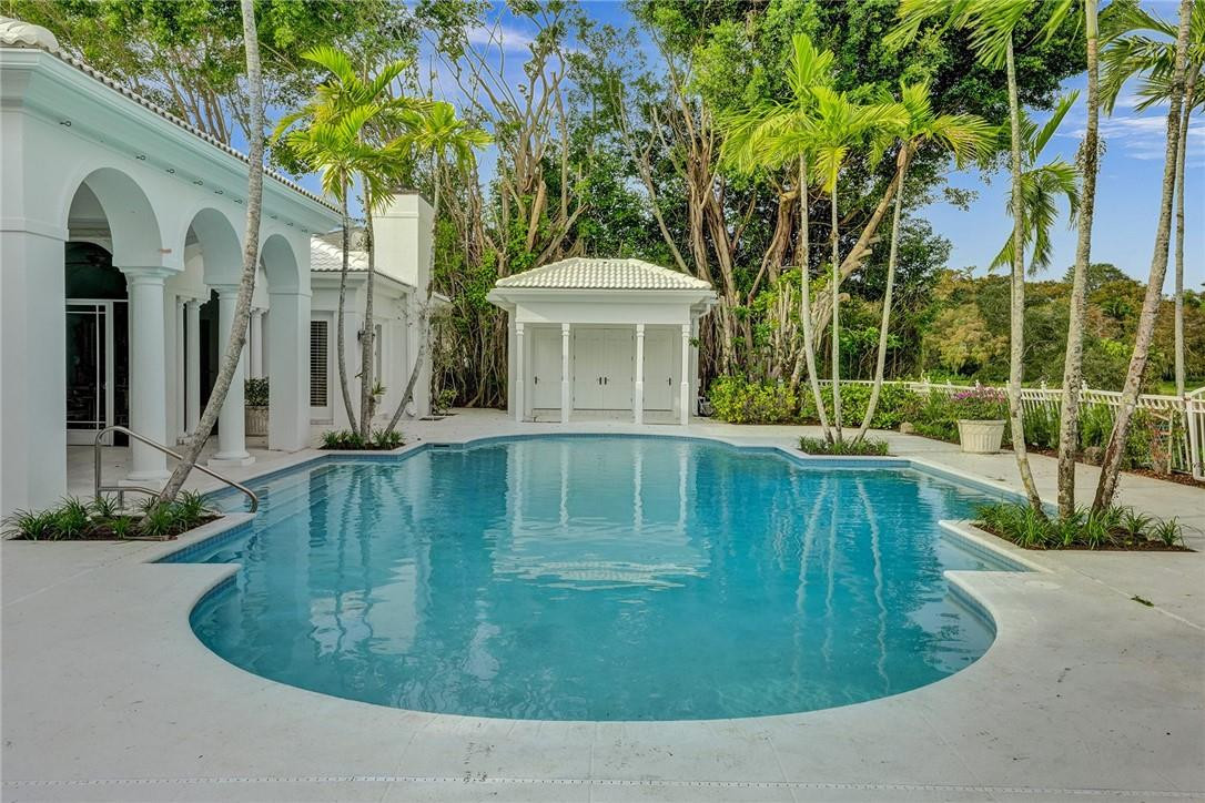 BRIDLE PATH - Residential